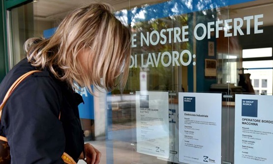 Assunzioni a tempo indeterminato giù del 5,5%. Boom lavoro a chiamata