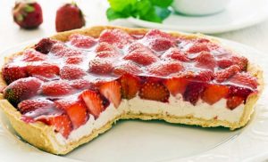 Crostata-di-fragole-con-panna