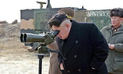 Trenta minuti tre missili, la Corea del Nord torna a lanciare. Gli Usa: un fallimento