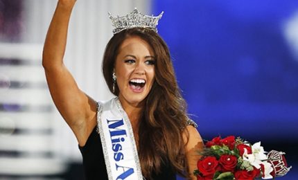 Miss America 2018 è Cara Mund, bellezza del Nord Dakota
