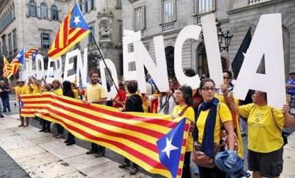 La Catalogna convoca il referendum di indipendenza, Madrid vuole impugnare la legge. La Spagna è nel caos