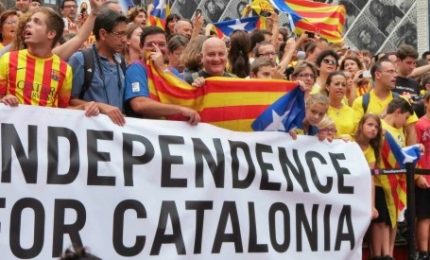 Catalogna, indagati 700 sindaci pro-referendum. Rischiano l'arresto