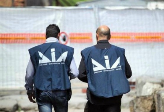 Mafia, confiscati beni per 700mila euro nel Catanese