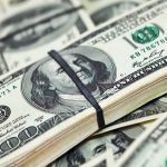 Svolta storica per il dollaro statunitense, la firma di Trump impressa sul biglietto verde