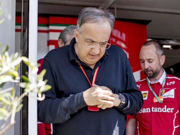 Doppietta Mercedes, vince Hamilton davanti a Bottas. Marchionne: imbarazzante differenza, non e’ Ferrari