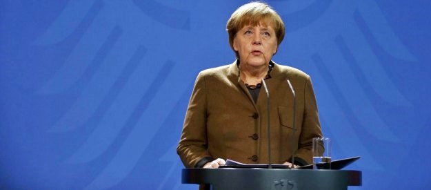 Germania alle urne, per Merkel vittoria in vista ma formazione governo è rebus