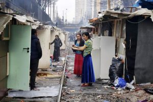 L’80% dei Roma a rischio poverta’, 30% non ha acqua a casa
