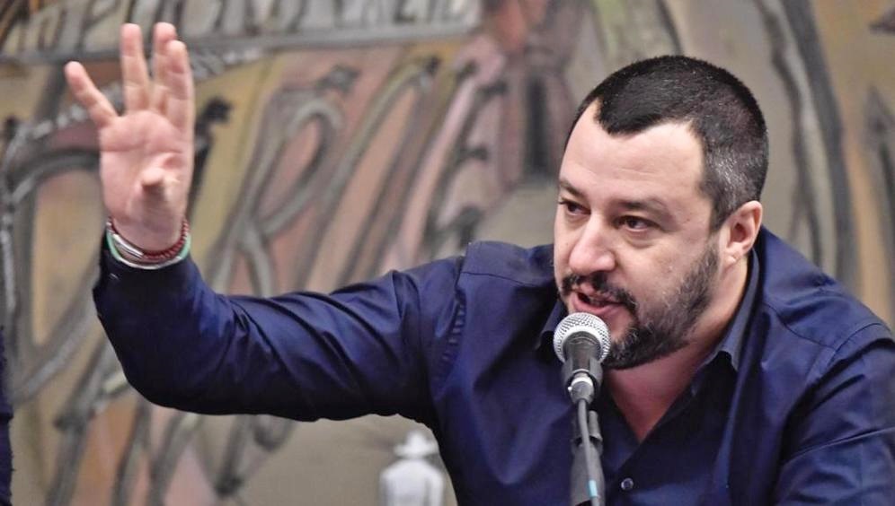 Pressing di Salvini a Berlusconi: patto su programma o niente alleanza
