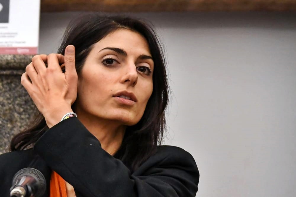 Roma: un altro assessore lascia la Raggi: Gennaro al posto di Colomban alle Partecipate