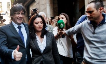 Madrid persegue governo catalano: Puigdemont e ex ministri in fuga in Belgio