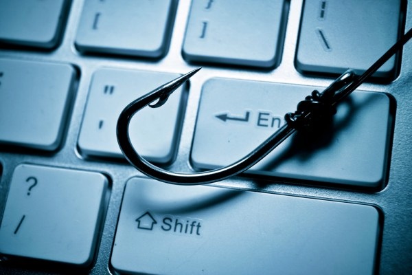 Phishing, 60% dipendenti ‘abbocca’ a link ingannevoli
