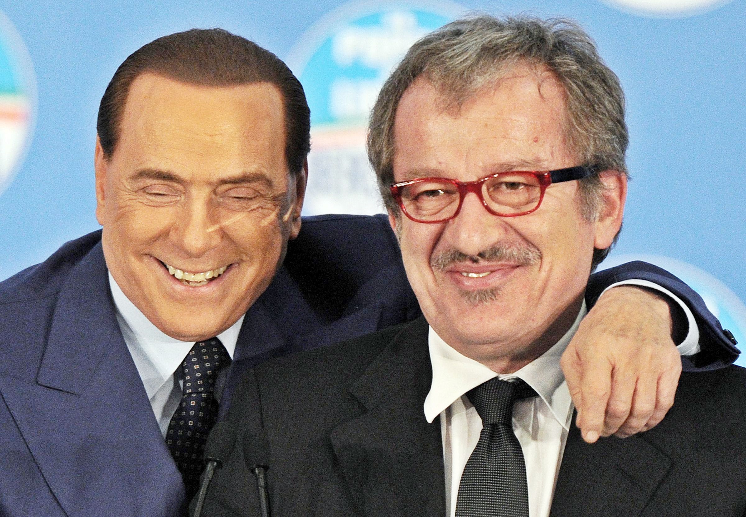 Maroni chiama Berlusconi in campo per referendum su autonomia