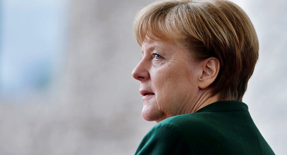 Merkel, discorso a Strasburgo europeista ma senza sorprese