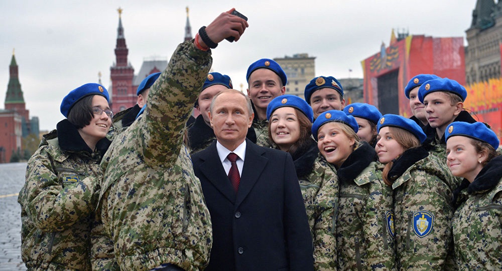 Con Telegram Putin punta sui giovani. Ma c’è anche aria di svolta