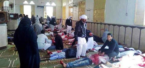 Attentato in Egitto contro moschea nel Sinai, almeno 184 morti e centinaia di feriti