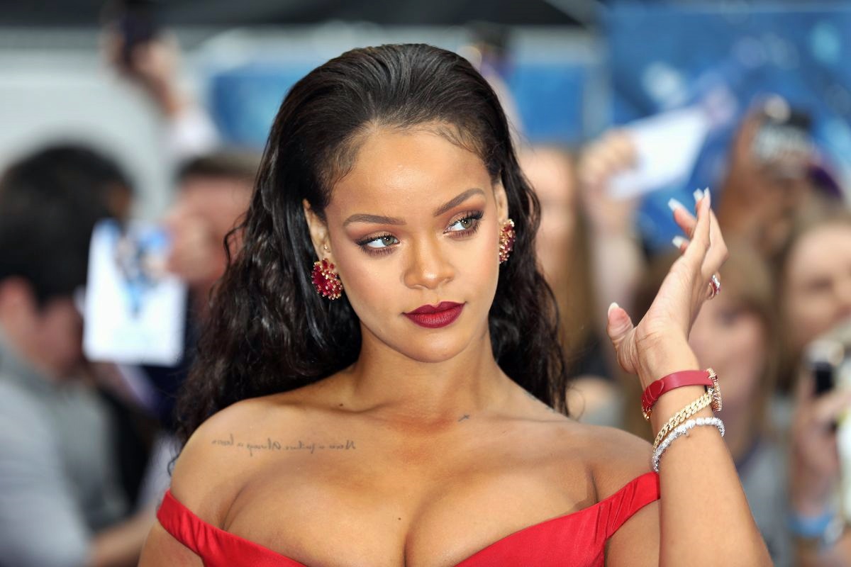 Arrestato lo zio di Rihanna, vendeva capi contraffatti della nipote