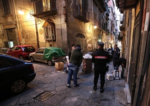 Ancora spari a Napoli, un uomo muore in ospedale