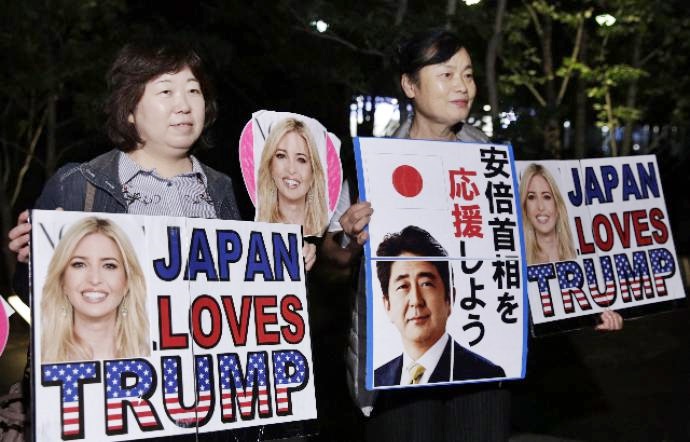 Trump a Tokyo incontra familiari dei rapiti da NordCorea