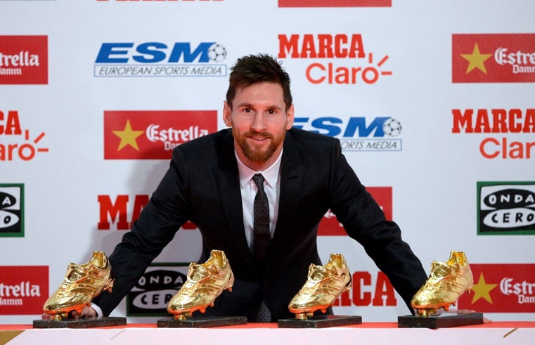 A Messi la quarta scarpa d’oro: “Sono solo uno che segna”