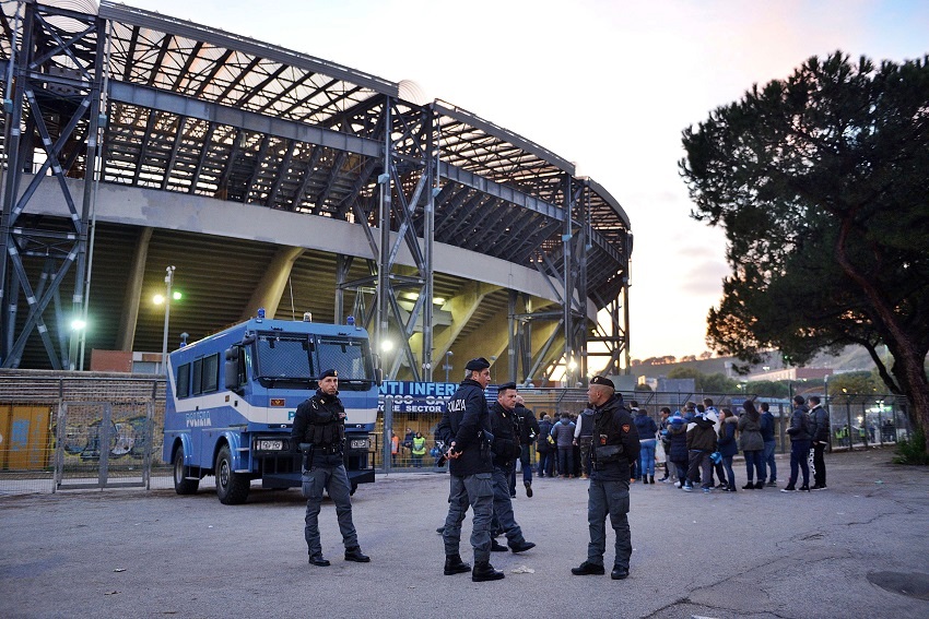 Juventus-Lazio, Daspo per 11 tifosi per striscione contro Polizia
