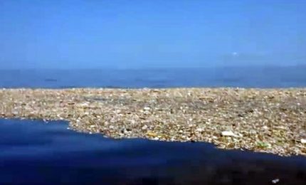 L'isola dei rifiuti, simbolo del degrado ambientale dei Caraibi