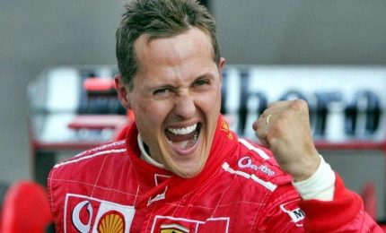 Schumacher compie 49 anni, la Ferrari: "#keepfighting"