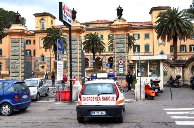 Corruzione e truffa in lavoro all’ospedale San Camillo, 8 indagati a Roma