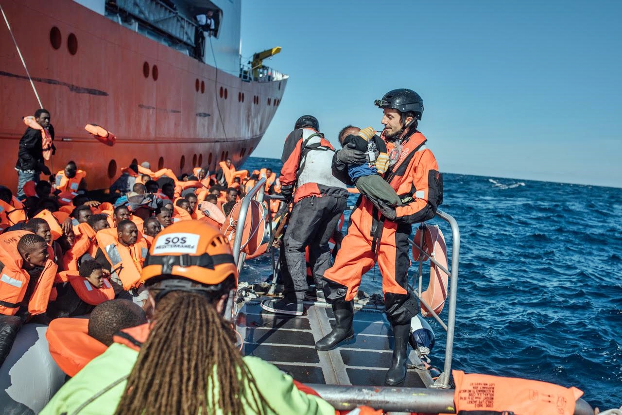Naufragio a Lampedusa, recuperati 149 migranti. Proseguono le ricerche in mare