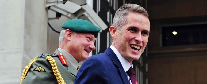 Il ministro britannico della Difesa , Gavin Williamson, 41 anni