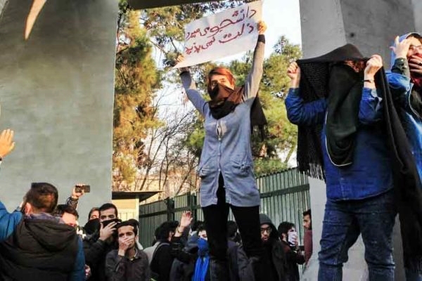 Iran-la-crisi-a-Teheran-600x400