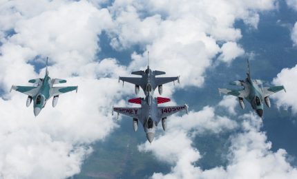 Singapore, l'Aeronautica militare festeggia 50 anni