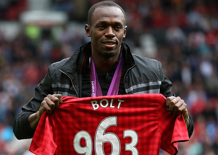 Soccer - Barclays Premier League - Manchester United v Fulham - Old Trafford