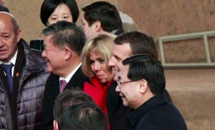 Cina, premier francese Macron visita la Città proibita
