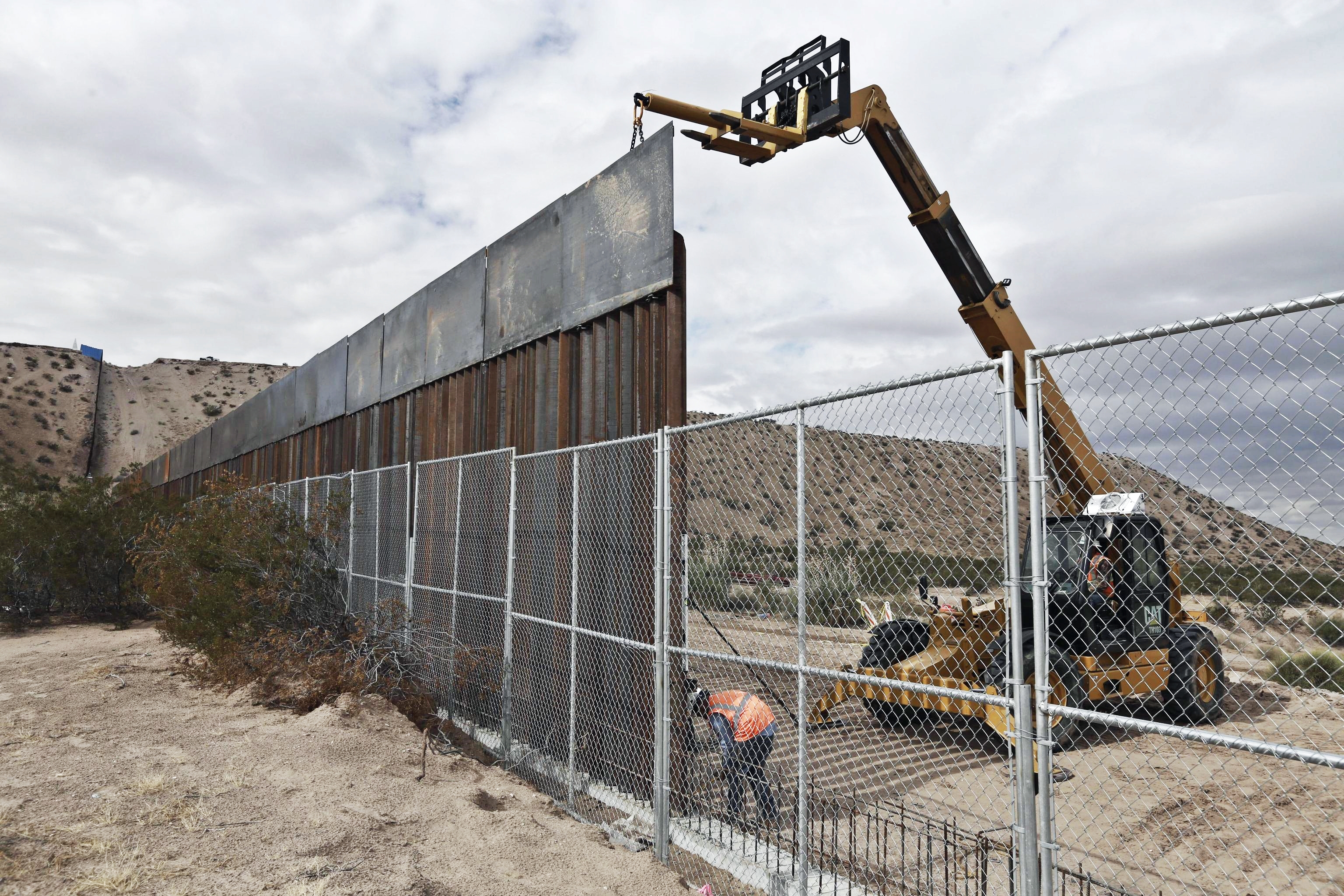 Usa, riformare sistema e costruire muro con il Messico