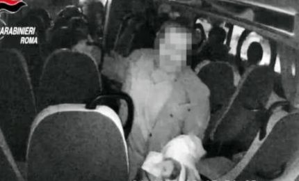 Aghi nei sedili dei bus Cotral: denunciato un infermiere