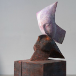 WilhelmSenoner_IlBacio_2013_legnoditiglio_coloriacrilicieterre_cm188x72x70_©EgonDejori