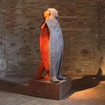 Wilhelm Senoner_Schiena a schiena_2009_legno di tiglio_colori acrilici e terre_cm 225x88x80_©Filippo Simonetti