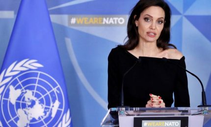 Angelina Jolie collaborerà con la Nato contro violenze sessuali