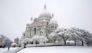 parigi montmartre neve
