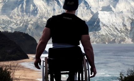 Scalare l'Everest in sedia a rotelle, il sogno di un paraplegico