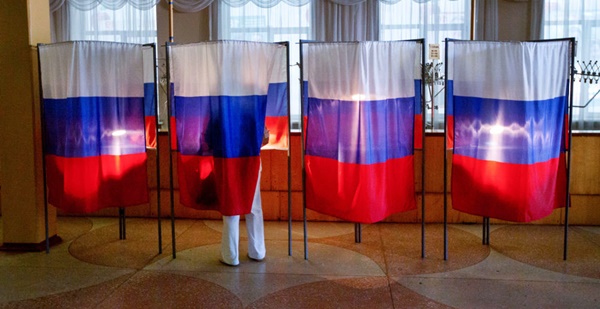 Urne aperte in Russia, al voto 100mila seggi in 11 fusi orari. Putin verso quarta presidenza