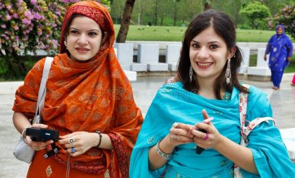 Malala in Pakistan, le donne di Islamabad: "Orgogliose di lei"