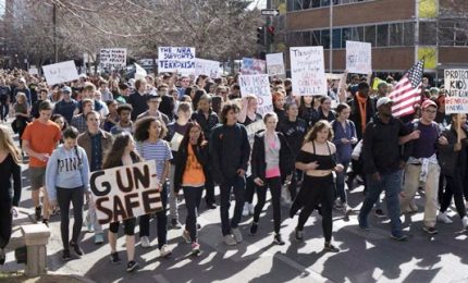 In migliaia alla "March for our lives" contro le armi in Usa