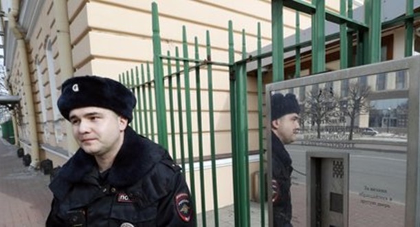 Ritorsione Mosca, espulsi 23 diplomatici britannici