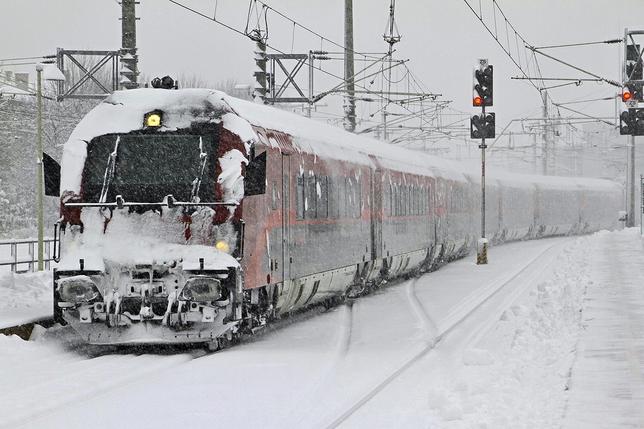 treno-neve-