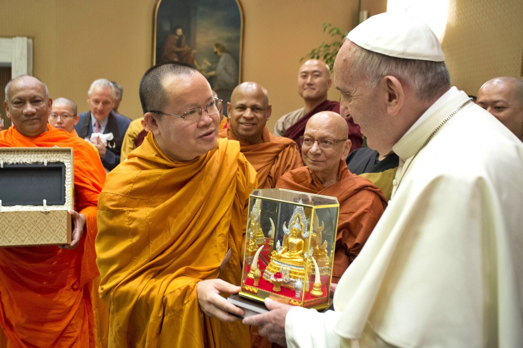 Corruzione, non tacere e restituire come fanno i buddisti