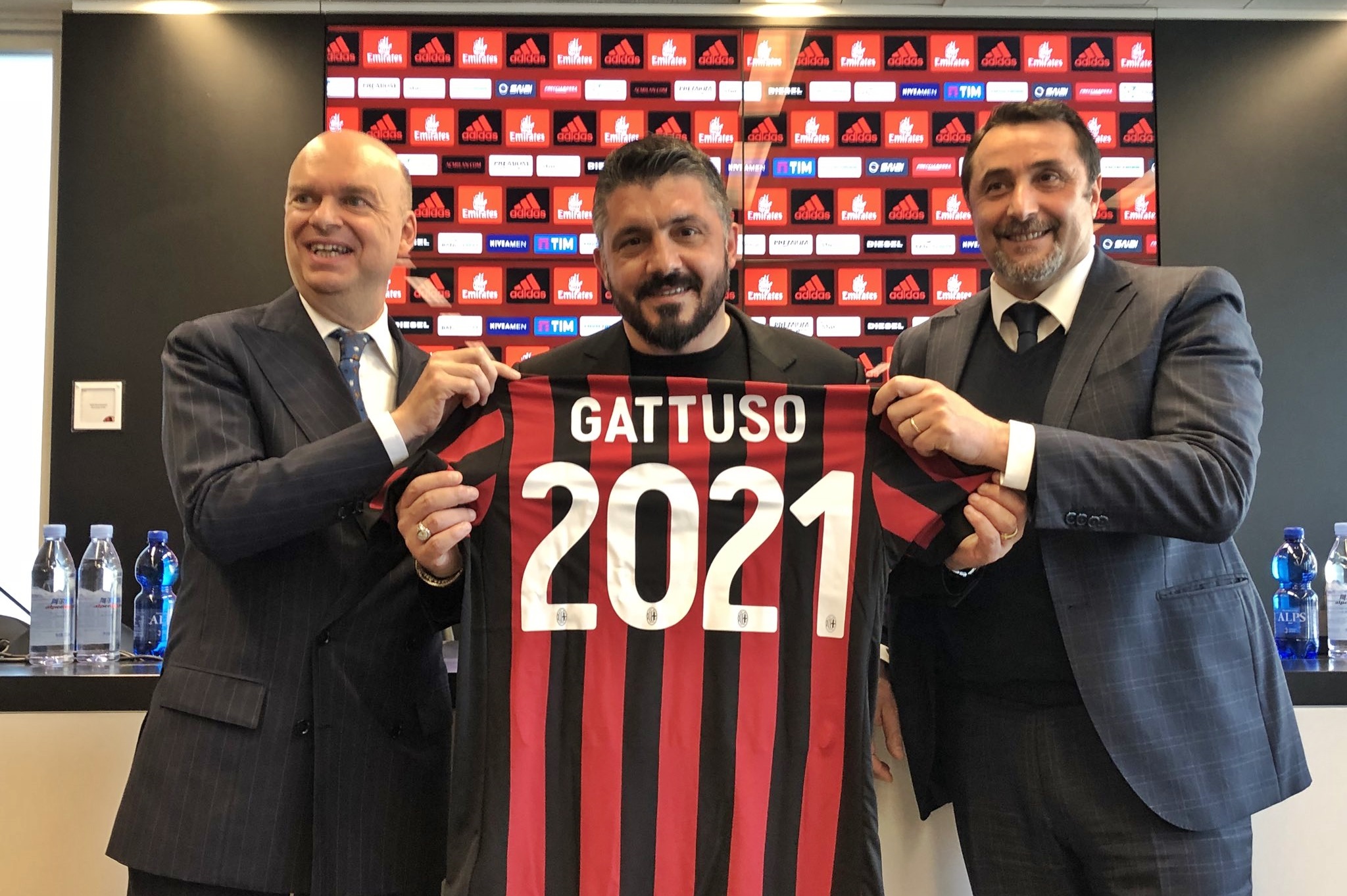 Gattuso rinnova su Facebook contratto con il Milan fino al 2021