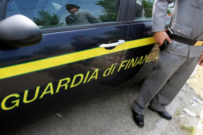 Truffa da 100 mln di euro con birra e alcolici, arrestate quattro persone