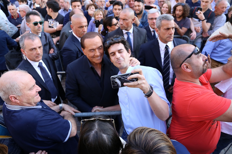 Berlusconi, o programma in 100 giorni oppure urne