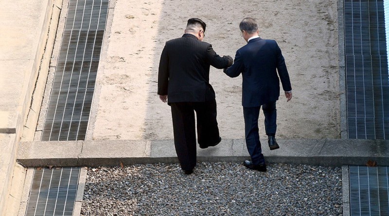 Coree, summit Kim-Moon apre speranze di pace. Nato: “Ancora tanto da fare”
